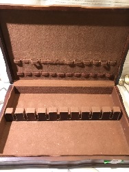 558872
