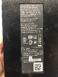 558895