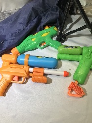 559879