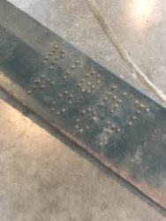 560272