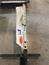 560273