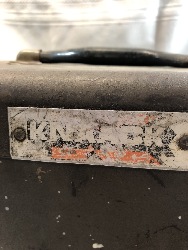 560304