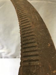560820