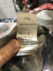 560911
