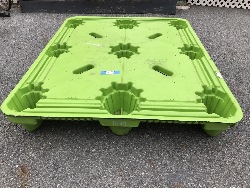 560999