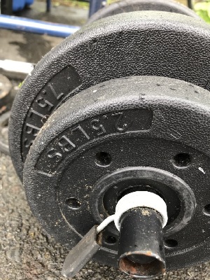 561226