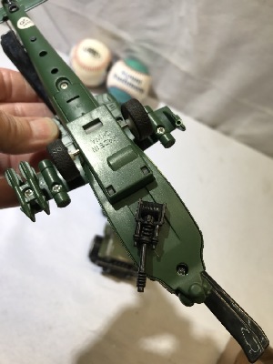 561563