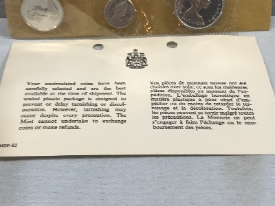 561964