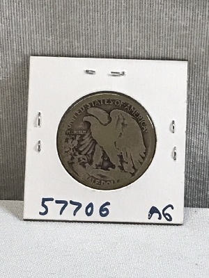 561990