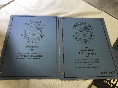 562361