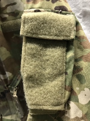 562497