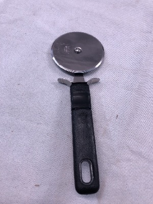 562711