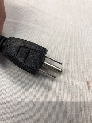 562717