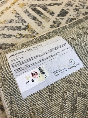 562801