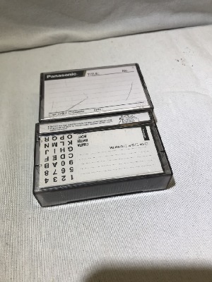 562946