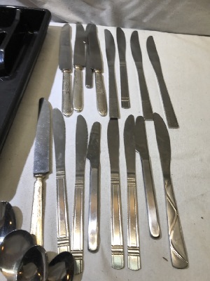 562953