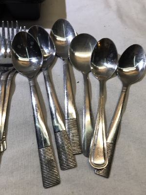 562955