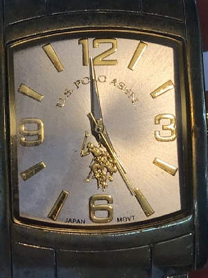563662
