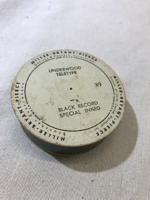 563812