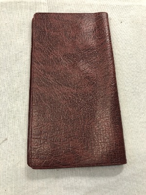 563906