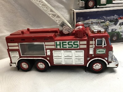 563932