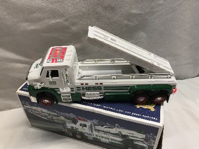 563940