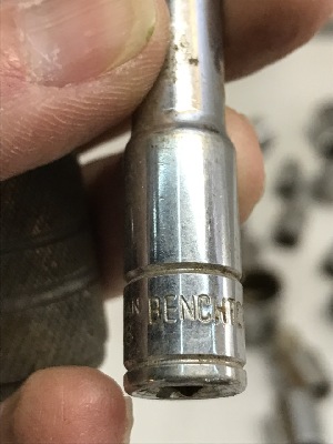 563975