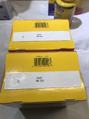564373