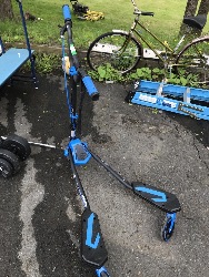 561227