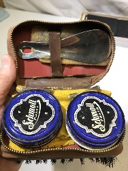 561385