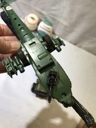 561563