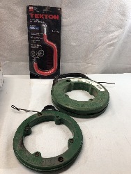 561596