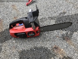 561826