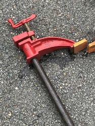 561839