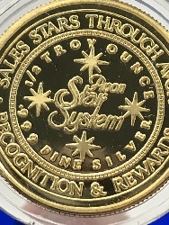 561924