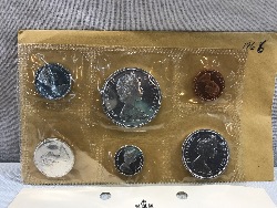 561965