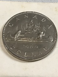 561976