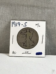 561989