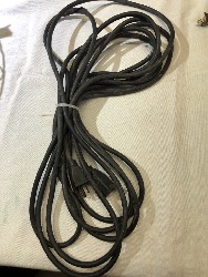 562310