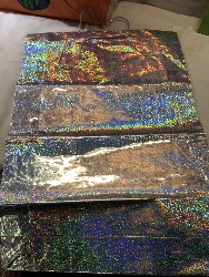 562667