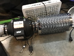 562735