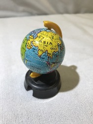 562913