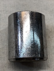 562924
