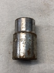 562928