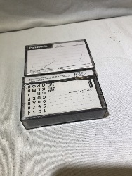 562946
