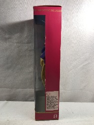 563002