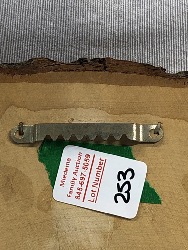563070