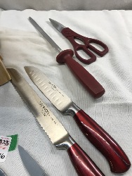 563762