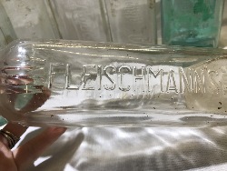 563792