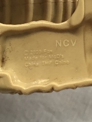 563899